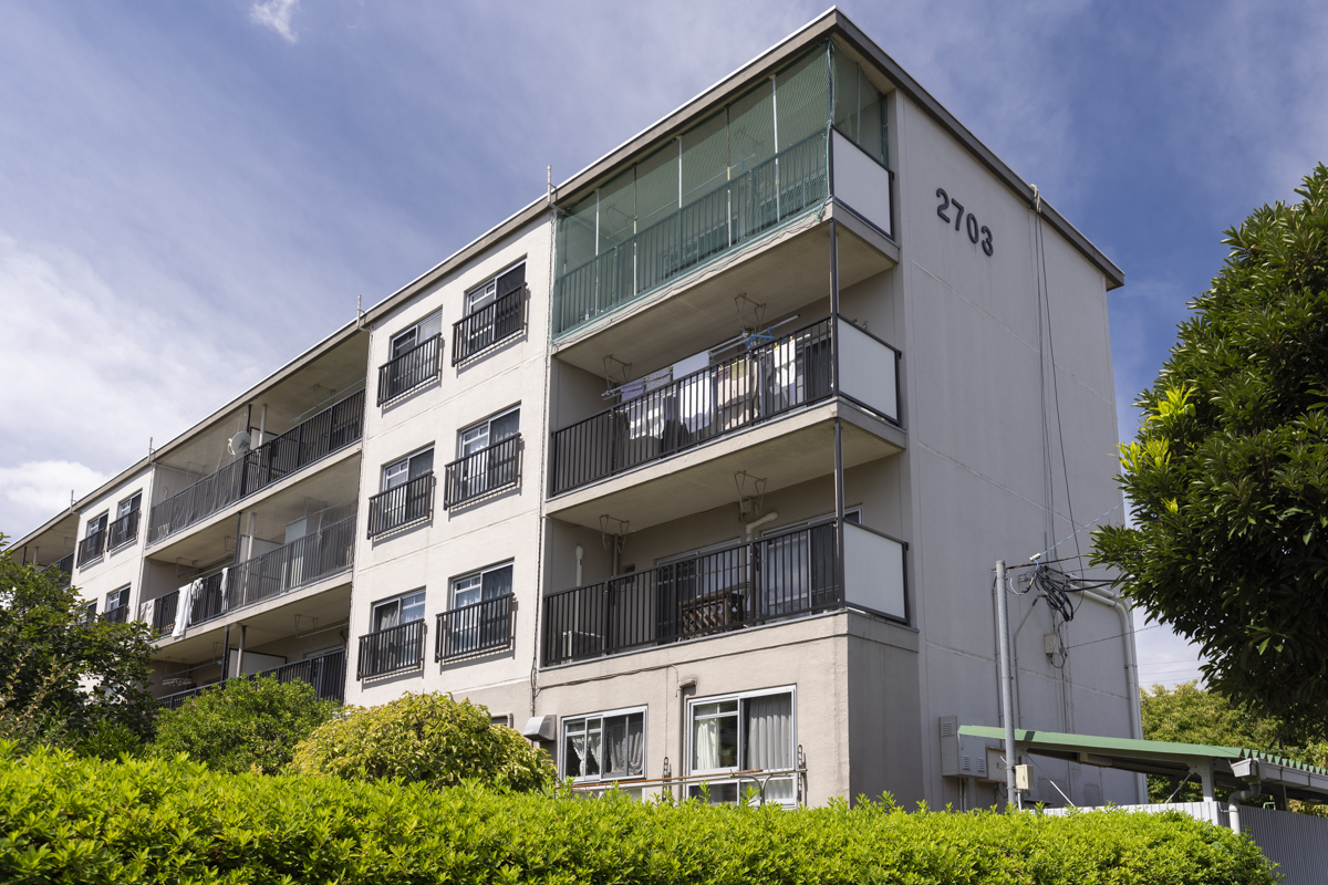 神奈川県の中古マンション: 環境整備が進む、住み心地の良い好立地団地「相武台団地2703号棟」3階