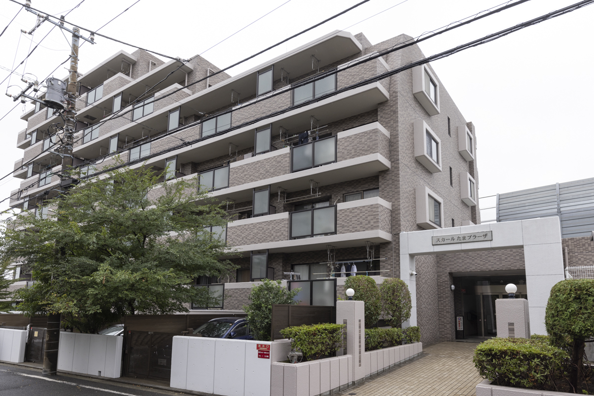 東京都の中古マンション: 田園都市線の人気エリアに挟まれた贅沢な立地「スカールたまプラーザ」3階