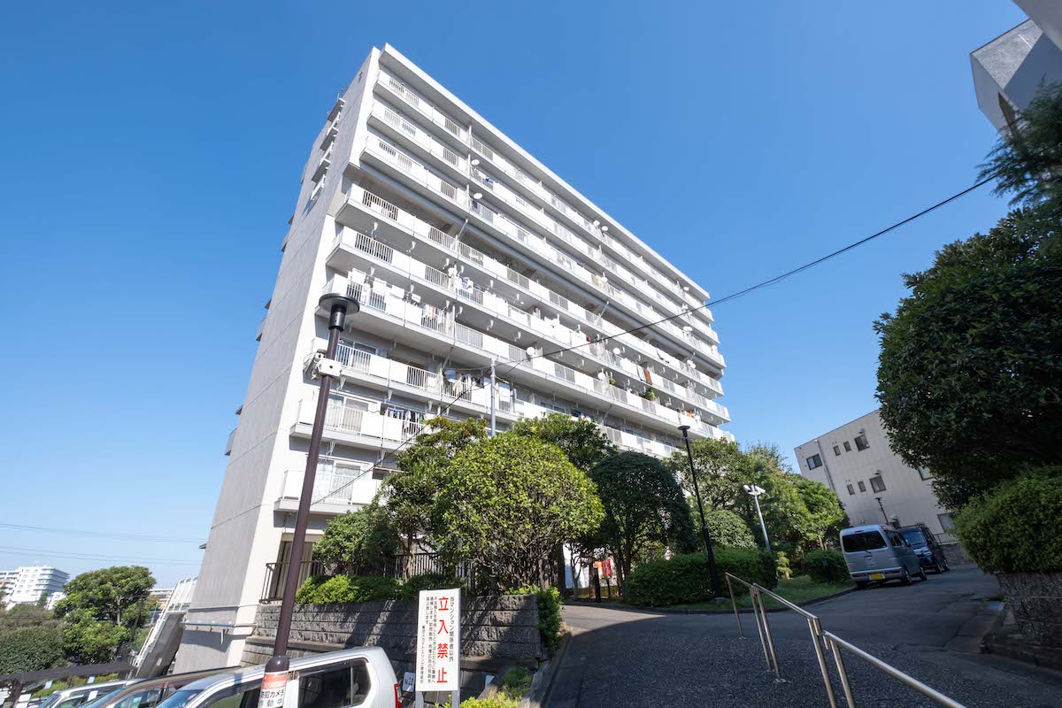 神奈川県の中古マンション: 子育て世帯に嬉しい買い物環境＆豊かな自然が魅力「鷺沼スカイドエリングA棟」6階