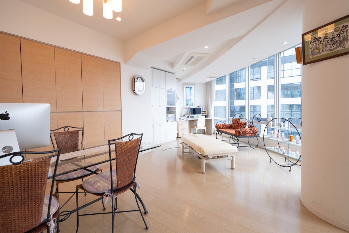 東京都の中古マンション: 富士山を望む眺望と広さが魅力のタワマン最上階「アトラスタワー西新宿」