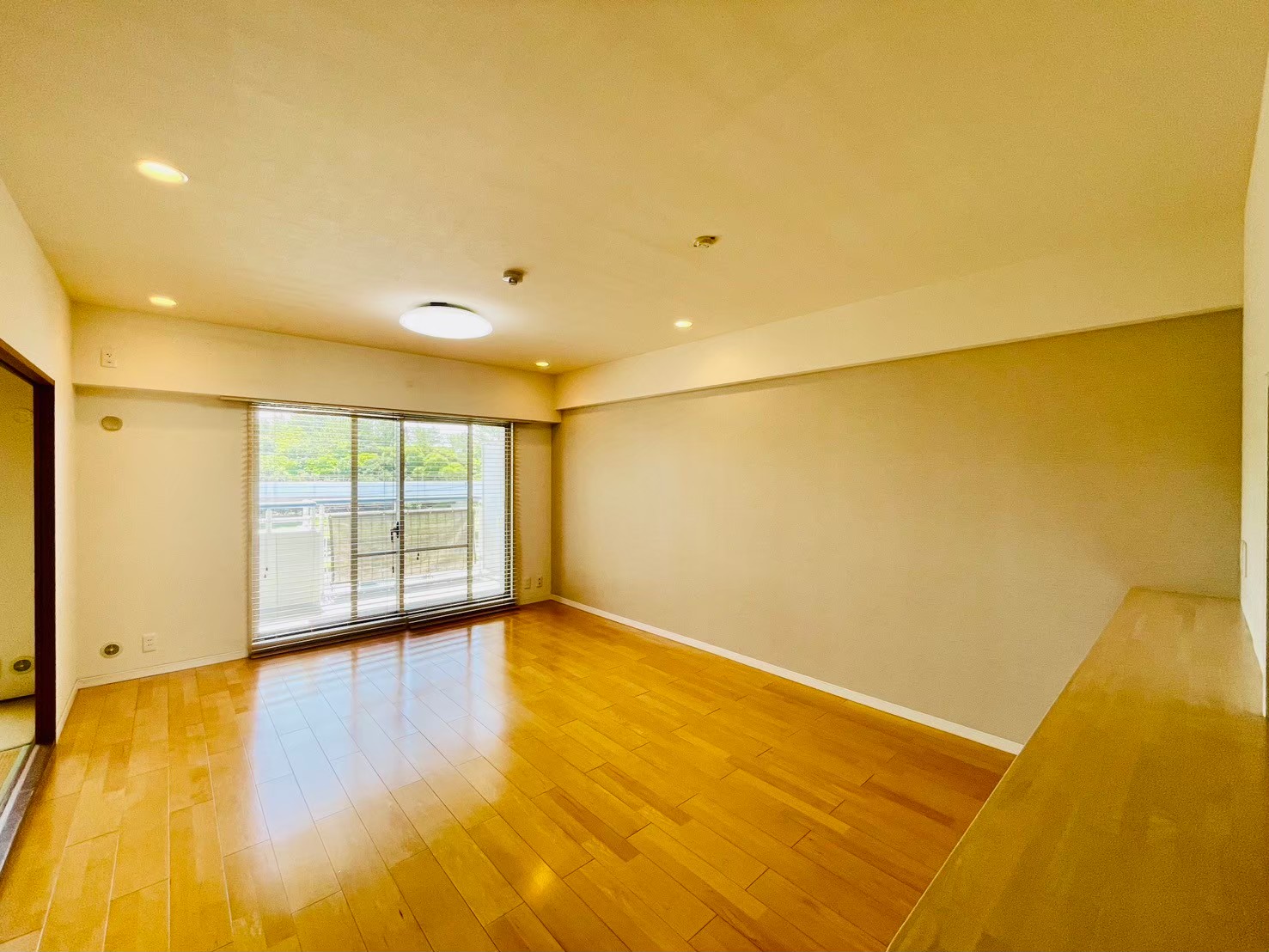 神奈川県の中古マンション: モア・クレストマリンシティ金沢文庫F棟