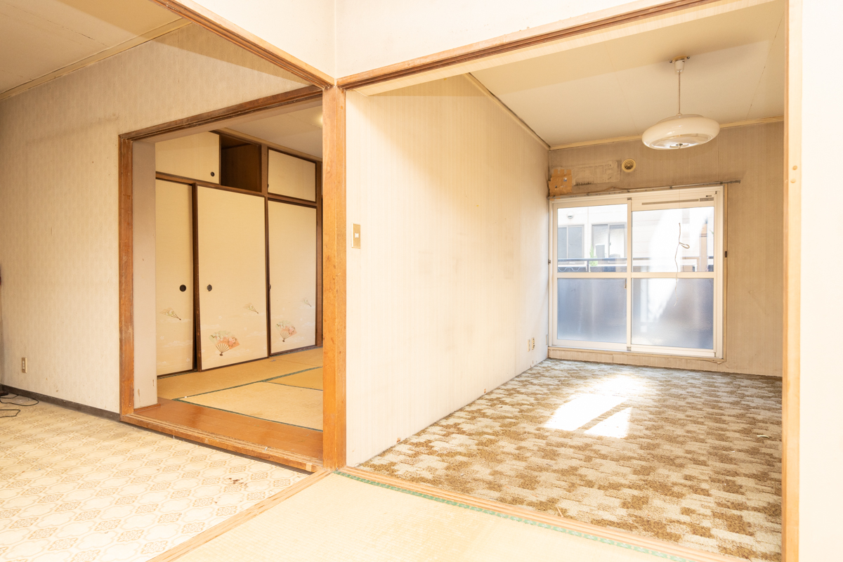 埼玉県の中古マンション: 4LDKの間取りで大家族も安心！大きな公園が裏手にある「ライオンズマンション草加」2階