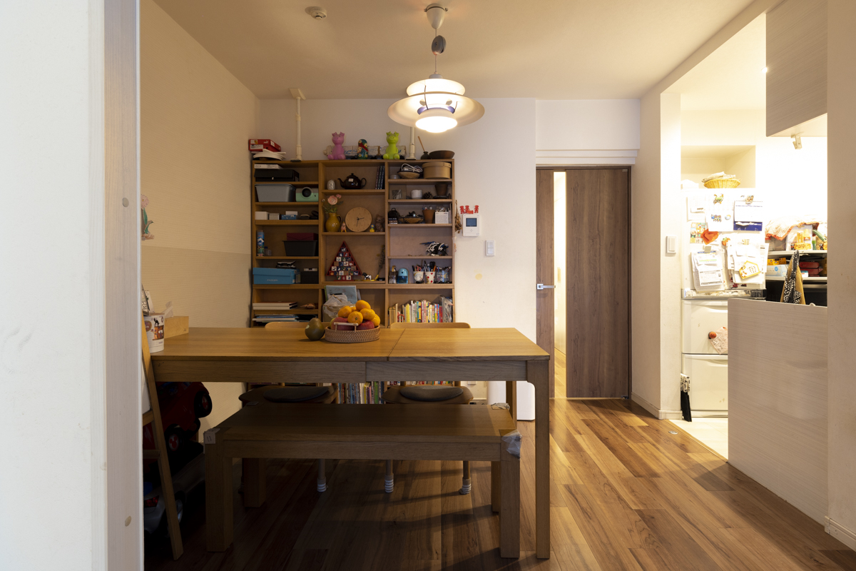 東京都の中古マンション: 都会的な利便性と豊かな自然が調和するリノベ済み物件「尾山台リバーサイドハイデンス」1階