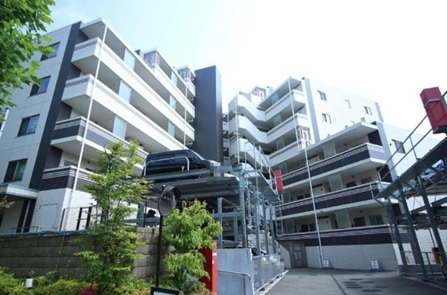 プレシス多摩永山レヴィエ