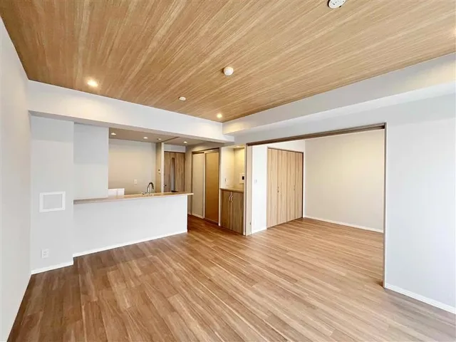 神奈川県の中古マンション: パークコリーナ上大岡アジュールコート