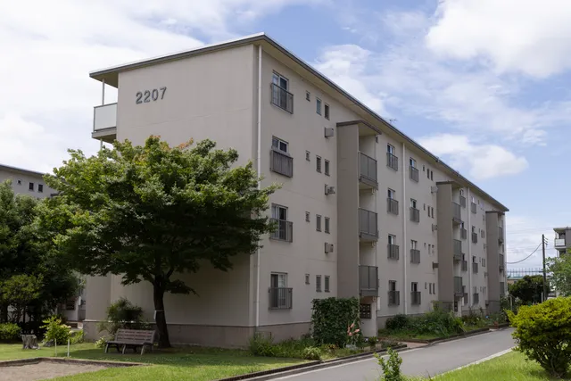 神奈川県の中古マンション: リノベが存分に楽しめる好立地な再開発団地「相武台団地2207号棟」1階